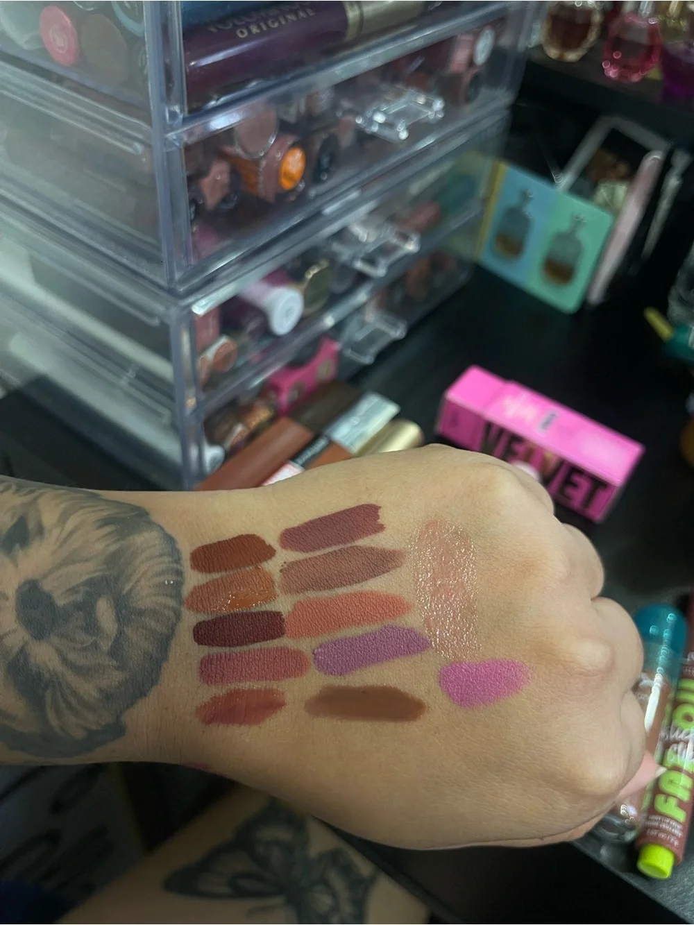 Jeffree Star Liquid Lipstick & Lip Gloss Mix - Pink, Nude, Brown Tones